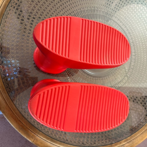 Brand new MSCHF BRB Big Red Boot - Picture 2 of 6